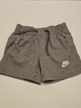 Nike Kids Gray Elastic Waist Athletic Shorts Medium GUC